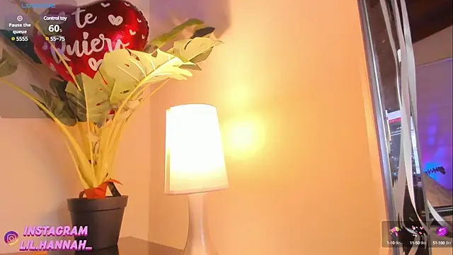 lil hanna18 online show from March 8, 2:55 am