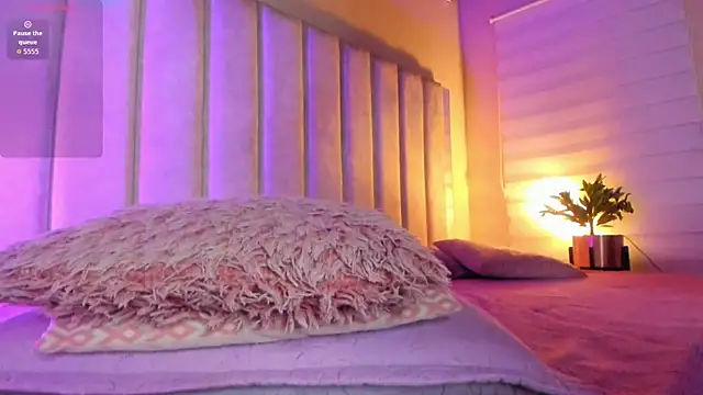 lil hanna18 online show from October 15, 10:04 am