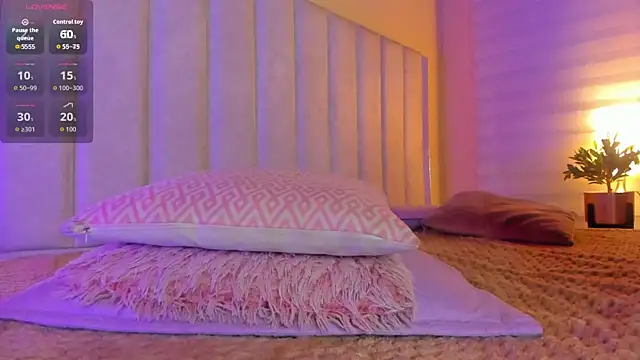 lil hanna18 online show from November 19, 10:37 am