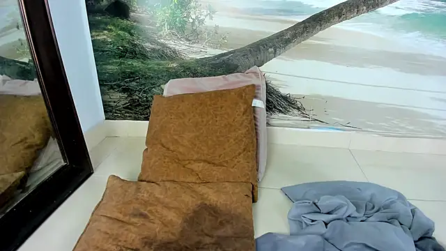 Mieldeluna online show from December 8, 11:24 am