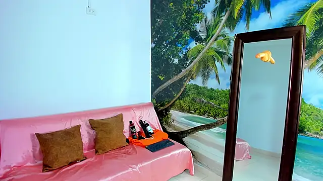 Mieldeluna online show from January 8, 4:44 am