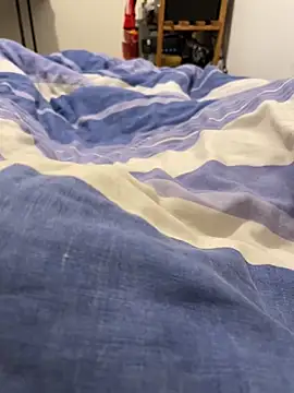 Snapshot of Lcrete chatting on October 16, 8:59 am Lcrete online show from October 16, 8:59 am