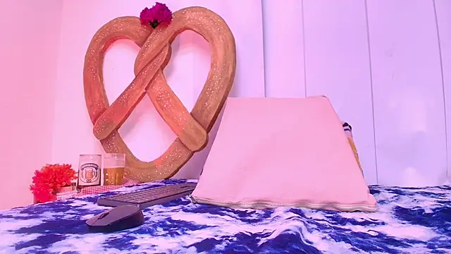 franyelimss online show from September 24, 7:06 pm