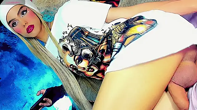 Snapshot of dollswit01 chatting on March 15, 12:58 am dollswit01 online show from March 15, 12:58 am