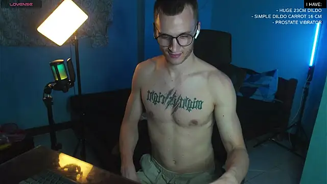 Snapshot of mickeypict chatting on February 17, 3:09 pm mickeypict online show from February 17, 3:09 pm