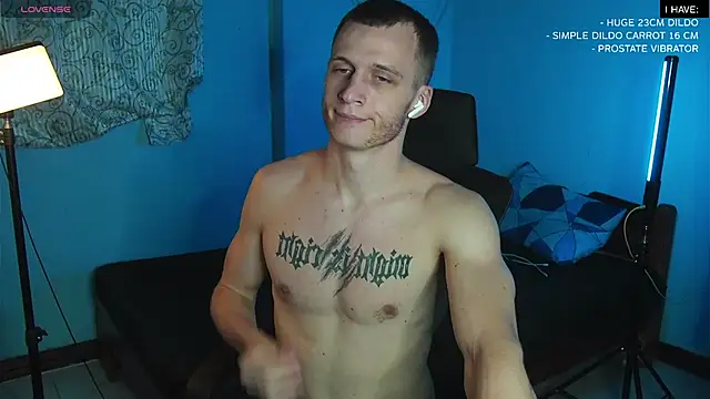 Snapshot of mickeypict chatting on February 19, 12:00 pm mickeypict online show from February 19, 12:00 pm