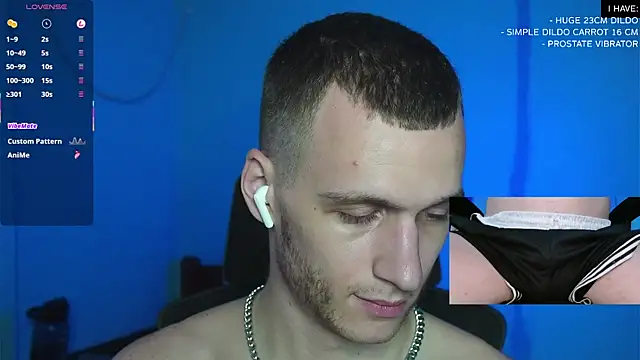 Snapshot of mickeypict chatting on February 25, 9:53 am mickeypict online show from February 25, 9:53 am