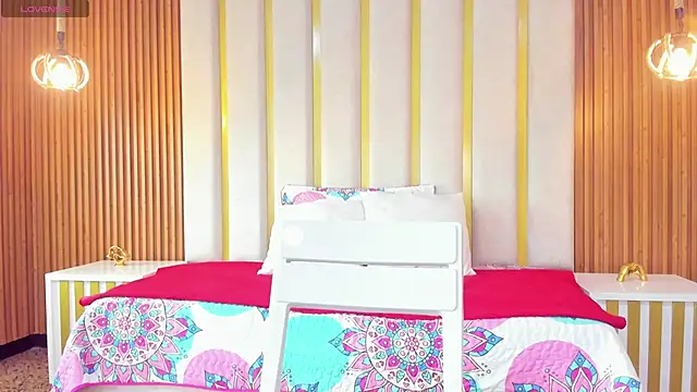 love mommy online show from September 23, 6:44 pm