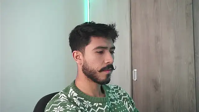 dam0n fr0st online show from December 15, 8:58 pm