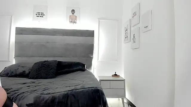 Eliz jane online show from March 11, 1:01 pm