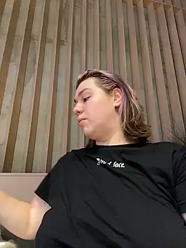 SuzieMurray online show from January 21, 7:26 am