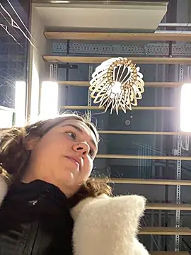 SuzieMurray online show from February 6, 8:50 am