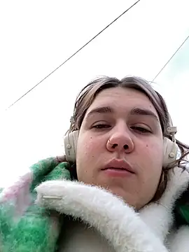 SuzieMurray online show from February 22, 7:12 am