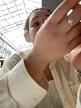 SuzieMurray online show from March 13, 11:19 am