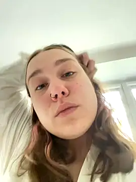 SuzieMurray online show from September 15, 12:38 pm