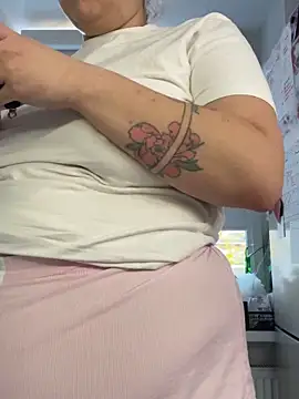 SuzieMurray online show from October 21, 12:50 pm