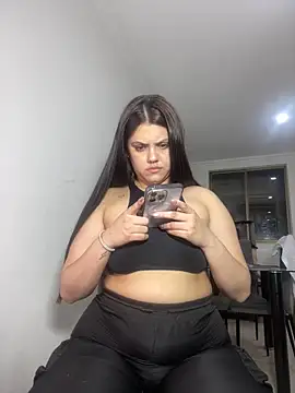 kimberlyhills1 online show from December 17, 3:50 am