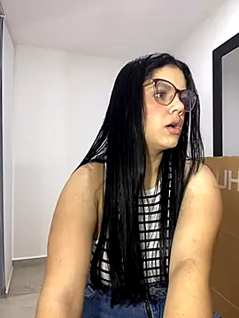 kimberlyhills1 online show from November 13, 9:58 pm