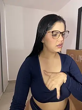 kimberlyhills1 online show from November 20, 8:08 pm