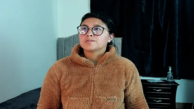 lorymoon online show from December 26, 7:16 pm