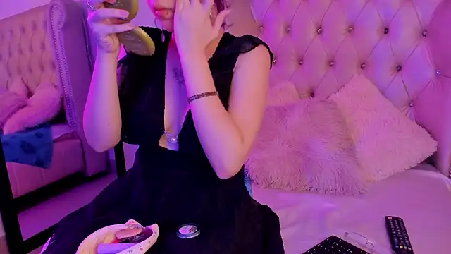 AlexaFoxy18 online show from January 30, 4:27 am