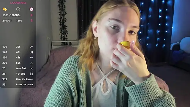 ReddHotPipper online show from January 16, 1:06 am