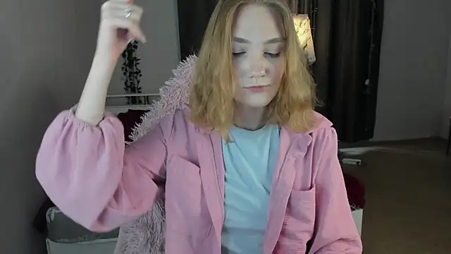 ReddHotPipper online show from September 12, 2:33 am