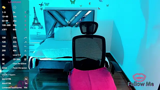 Dana martinezz online show from December 4, 6:17 pm