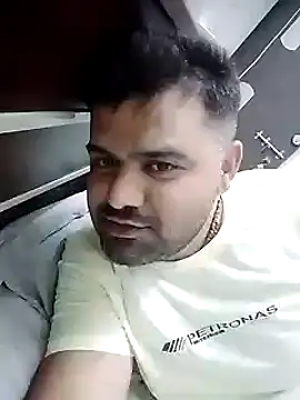 Happyman300 online show from September 28, 8:47 pm