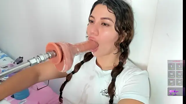 hade cute online show from February 26, 11:48 pm