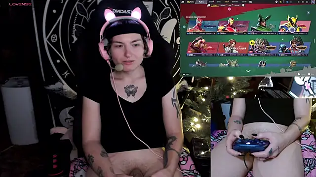 Snapshot of BrandiWRLD_999 chatting on December 23, 2:24 am BrandiWRLD 999 online show from December 23, 2:24 am