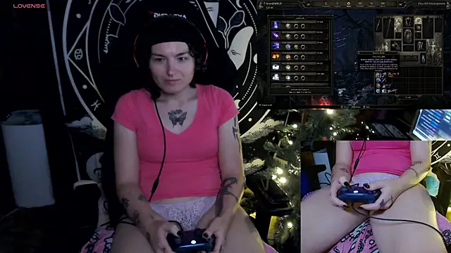 Snapshot of BrandiWRLD_999 chatting on December 25, 2:25 am BrandiWRLD 999 online show from December 25, 2:25 am