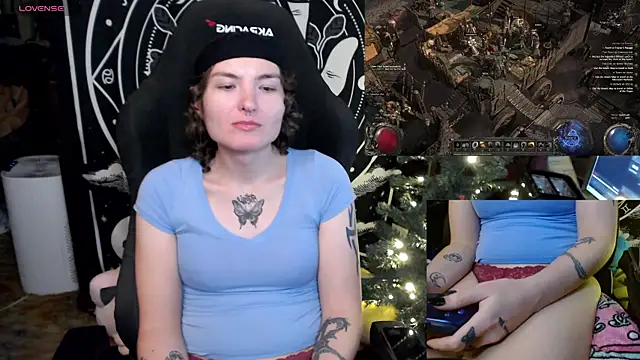 Snapshot of BrandiWRLD_999 chatting on January 1, 11:07 pm BrandiWRLD 999 online show from January 1, 11:07 pm