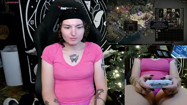 Snapshot of BrandiWRLD_999 chatting on January 5, 11:12 pm BrandiWRLD 999 online show from January 5, 11:12 pm