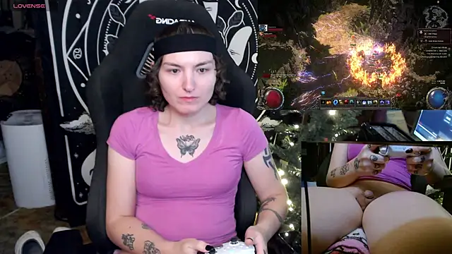 Snapshot of BrandiWRLD_999 chatting on January 7, 2:42 am BrandiWRLD 999 online show from January 7, 2:42 am