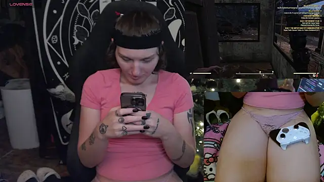 Snapshot of BrandiWRLD_999 chatting on January 18, 11:33 pm BrandiWRLD 999 online show from January 18, 11:33 pm