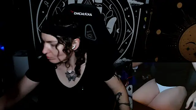 Snapshot of BrandiWRLD_999 chatting on September 30, 7:19 pm BrandiWRLD 999 online show from September 30, 7:19 pm