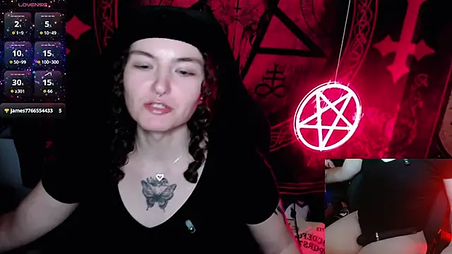 Snapshot of BrandiWRLD_999 chatting on October 18, 6:19 pm BrandiWRLD 999 online show from October 18, 6:19 pm