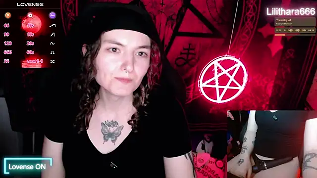 Snapshot of BrandiWRLD_999 chatting on October 30, 1:29 am BrandiWRLD 999 online show from October 30, 1:29 am