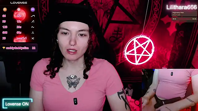 Snapshot of BrandiWRLD_999 chatting on October 31, 5:58 pm BrandiWRLD 999 online show from October 31, 5:58 pm