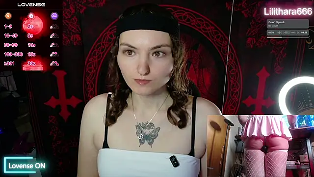 Snapshot of BrandiWRLD_999 chatting on November 21, 8:29 pm BrandiWRLD 999 online show from November 21, 8:29 pm