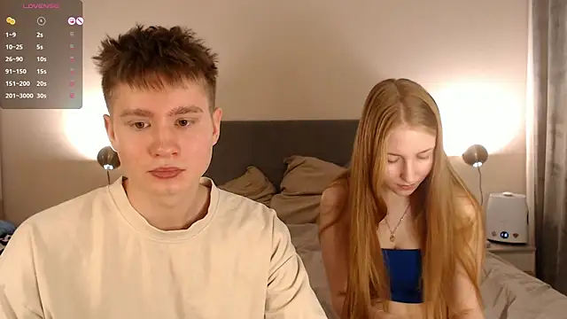 Snapshot of AliceStoneJhonyStone chatting on December 20, 7:55 am AliceStoneJhonyStone online show from December 20, 7:55 am