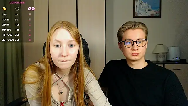 Snapshot of AliceStoneJhonyStone chatting on February 2, 7:35 pm AliceStoneJhonyStone online show from February 2, 7:35 pm