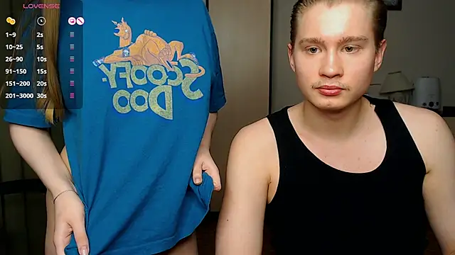 Snapshot of AliceStoneJhonyStone chatting on February 25, 11:00 pm AliceStoneJhonyStone online show from February 25, 11:00 pm