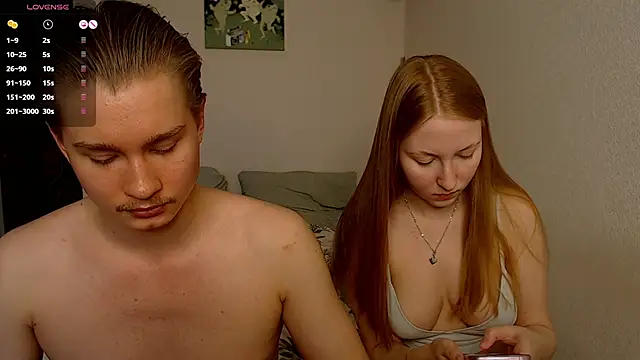 Snapshot of AliceStoneJhonyStone chatting on March 20, 11:49 am AliceStoneJhonyStone online show from March 20, 11:49 am