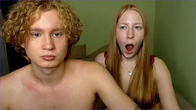 Snapshot of AliceStoneJhonyStone chatting on September 23, 3:04 pm AliceStoneJhonyStone online show from September 23, 3:04 pm