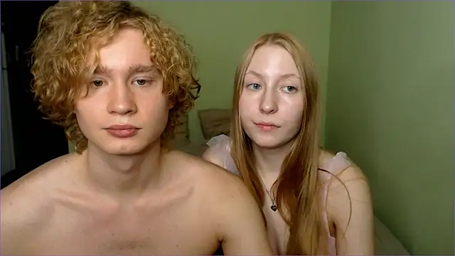 Snapshot of AliceStoneJhonyStone chatting on October 22, 2:28 pm AliceStoneJhonyStone online show from October 22, 2:28 pm