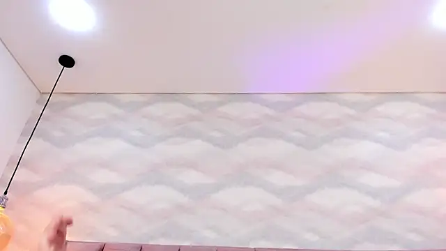 im nika  online show from February 25, 4:00 pm