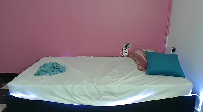 Snapshot of Albertwd420 chatting on February 8, 3:53 pm Albertwd420 online show from February 8, 3:53 pm