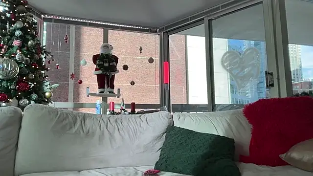 Snapshot of Graciemae_baexx chatting on December 21, 8:10 pm Graciemae baexx online show from December 21, 8:10 pm